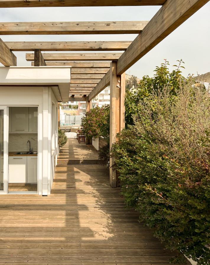 Hill Apartment *